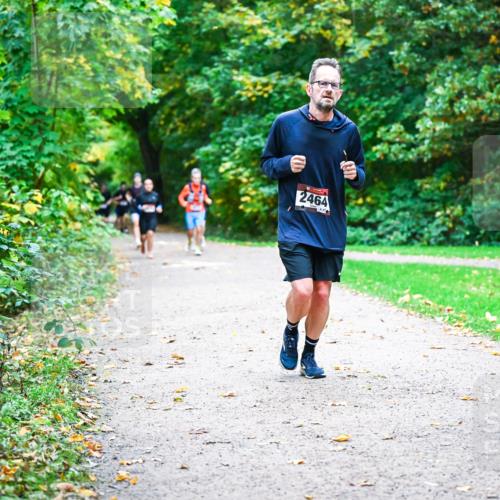 12.10.2025 - Bramfelder Halbmarathon 2025 Dr. Thomas Lammeyer http://msf.ph/oto/9347535 12.10.2025 10:24:08 Laufen 2464, 108, 193 meine-sportfotos.de