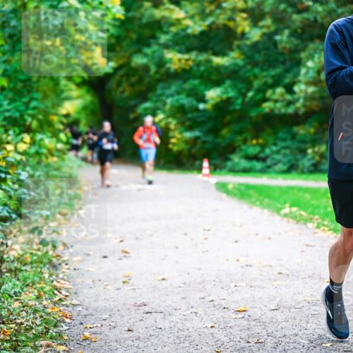 12.10.2025 - Bramfelder Halbmarathon 2025 Dr. Thomas Lammeyer http://msf.ph/oto/9347544 12.10.2025 10:24:09 Laufen 2464, 47 meine-sportfotos.de