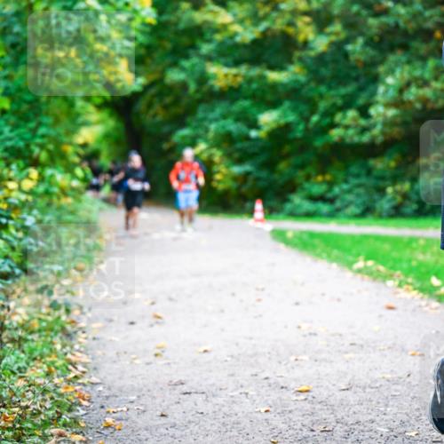 12.10.2025 - Bramfelder Halbmarathon 2025 Dr. Thomas Lammeyer http://msf.ph/oto/9347545 12.10.2025 10:24:09 Laufen 2464, 47 meine-sportfotos.de