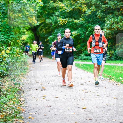 12.10.2025 - Bramfelder Halbmarathon 2025 Dr. Thomas Lammeyer http://msf.ph/oto/9347556 12.10.2025 10:24:14 Laufen 271, 2674, 2675 meine-sportfotos.de
