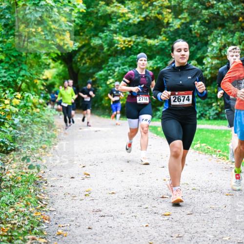 12.10.2025 - Bramfelder Halbmarathon 2025 Dr. Thomas Lammeyer http://msf.ph/oto/9347563 12.10.2025 10:24:15 Laufen 0, 2716, 2674, 2675 meine-sportfotos.de