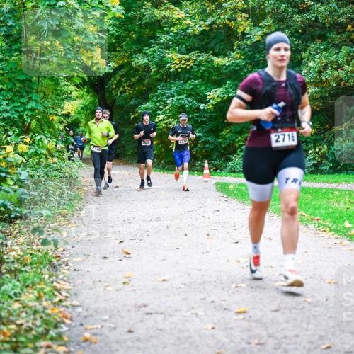12.10.2025 - Bramfelder Halbmarathon 2025 Dr. Thomas Lammeyer http://msf.ph/oto/9347572 12.10.2025 10:24:17 Laufen 2778, 2680, 2322, 2716 meine-sportfotos.de
