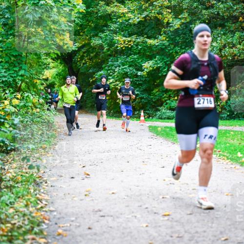 12.10.2025 - Bramfelder Halbmarathon 2025 Dr. Thomas Lammeyer http://msf.ph/oto/9347573 12.10.2025 10:24:17 Laufen 2778, 2322, 2716 meine-sportfotos.de