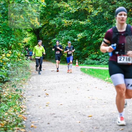 12.10.2025 - Bramfelder Halbmarathon 2025 Dr. Thomas Lammeyer http://msf.ph/oto/9347576 12.10.2025 10:24:17 Laufen 2778, 2680, 2322, 2716 meine-sportfotos.de