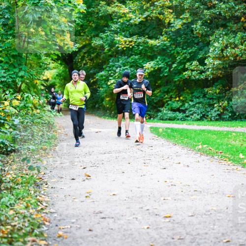 12.10.2025 - Bramfelder Halbmarathon 2025 Dr. Thomas Lammeyer http://msf.ph/oto/9347584 12.10.2025 10:24:18 Laufen 2778, 2680, 2322 meine-sportfotos.de