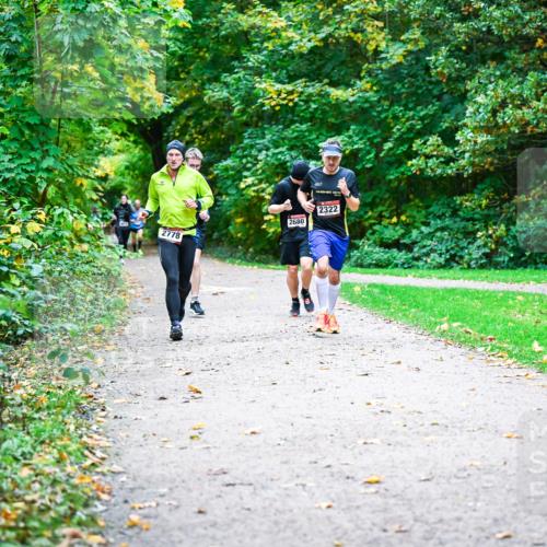 12.10.2025 - Bramfelder Halbmarathon 2025 Dr. Thomas Lammeyer http://msf.ph/oto/9347588 12.10.2025 10:24:19 Laufen 2778, 2680, 2322 meine-sportfotos.de