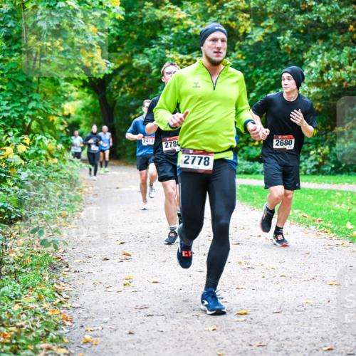 12.10.2025 - Bramfelder Halbmarathon 2025 Dr. Thomas Lammeyer http://msf.ph/oto/9347604 12.10.2025 10:24:22 Laufen 2412, 278, 2778, 2680 meine-sportfotos.de