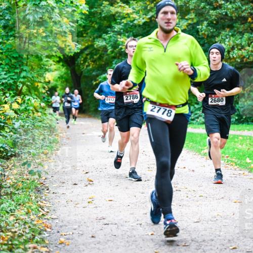 12.10.2025 - Bramfelder Halbmarathon 2025 Dr. Thomas Lammeyer http://msf.ph/oto/9347606 12.10.2025 10:24:22 Laufen 2412, 2786, 2680, 2778 meine-sportfotos.de