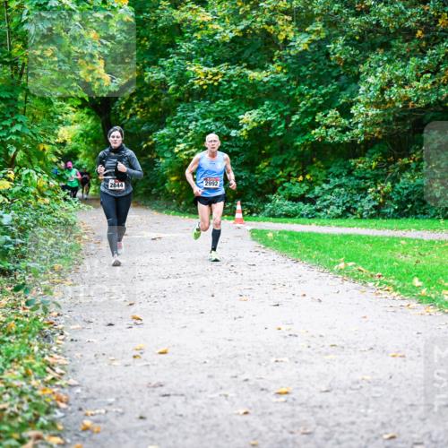 12.10.2025 - Bramfelder Halbmarathon 2025 Dr. Thomas Lammeyer http://msf.ph/oto/9347615 12.10.2025 10:24:27 Laufen 2992, 2844 meine-sportfotos.de
