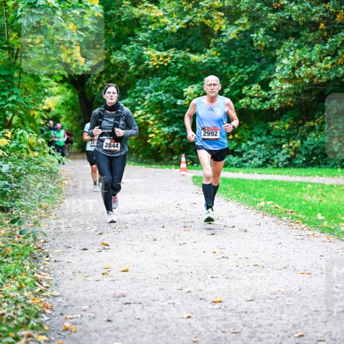 12.10.2025 - Bramfelder Halbmarathon 2025 Dr. Thomas Lammeyer http://msf.ph/oto/9347624 12.10.2025 10:24:28 Laufen 281, 2844, 2992 meine-sportfotos.de