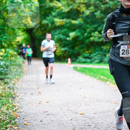 12.10.2025 - Bramfelder Halbmarathon 2025 Dr. Thomas Lammeyer http://msf.ph/oto/9347643 12.10.2025 10:24:31 Laufen 2, 2844 meine-sportfotos.de
