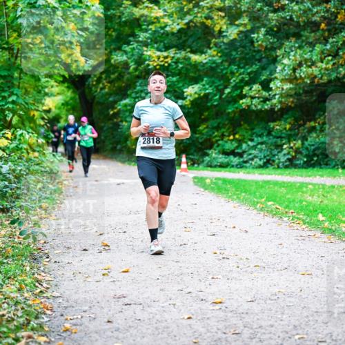12.10.2025 - Bramfelder Halbmarathon 2025 Dr. Thomas Lammeyer http://msf.ph/oto/9347648 12.10.2025 10:24:32 Laufen 2818 meine-sportfotos.de