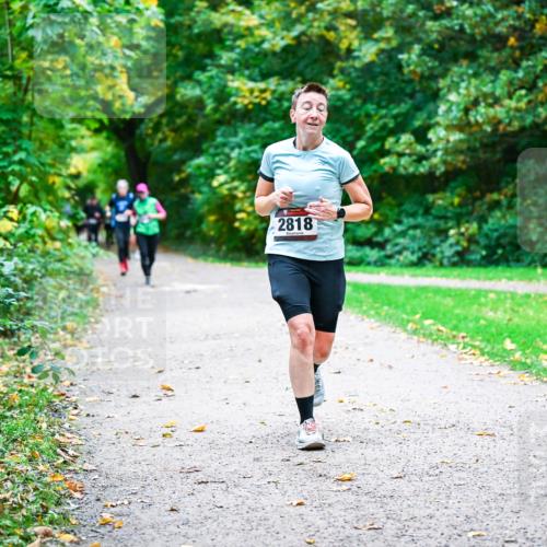 12.10.2025 - Bramfelder Halbmarathon 2025 Dr. Thomas Lammeyer http://msf.ph/oto/9347653 12.10.2025 10:24:33 Laufen 2818 meine-sportfotos.de