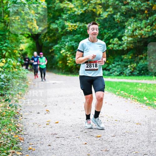 12.10.2025 - Bramfelder Halbmarathon 2025 Dr. Thomas Lammeyer http://msf.ph/oto/9347654 12.10.2025 10:24:33 Laufen 2818 meine-sportfotos.de