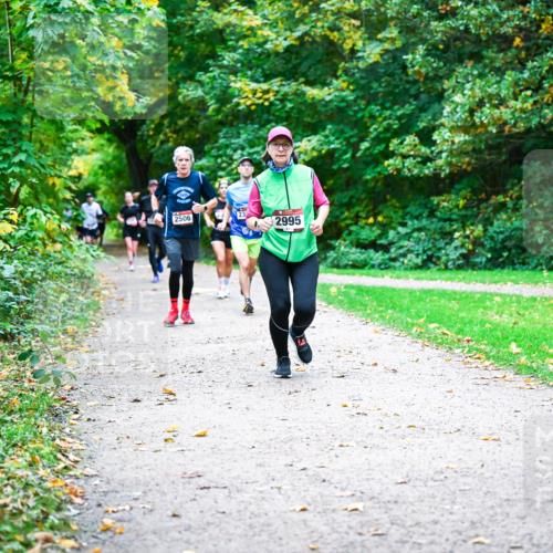 12.10.2025 - Bramfelder Halbmarathon 2025 Dr. Thomas Lammeyer http://msf.ph/oto/9347664 12.10.2025 10:24:38 Laufen 2506, 23, 2995 meine-sportfotos.de