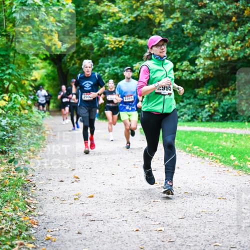12.10.2025 - Bramfelder Halbmarathon 2025 Dr. Thomas Lammeyer http://msf.ph/oto/9347670 12.10.2025 10:24:39 Laufen 250, 2369, 995 meine-sportfotos.de