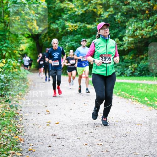 12.10.2025 - Bramfelder Halbmarathon 2025 Dr. Thomas Lammeyer http://msf.ph/oto/9347671 12.10.2025 10:24:39 Laufen 0, 2506, 2367, 2995 meine-sportfotos.de