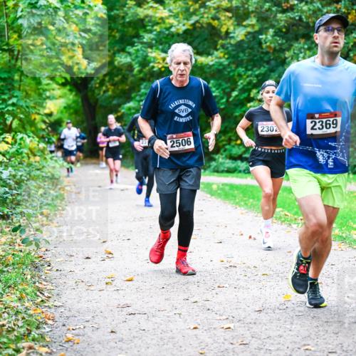 12.10.2025 - Bramfelder Halbmarathon 2025 Dr. Thomas Lammeyer http://msf.ph/oto/9347684 12.10.2025 10:24:41 Laufen 2302, 2369, 2506 meine-sportfotos.de