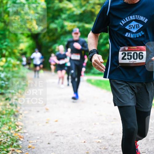 12.10.2025 - Bramfelder Halbmarathon 2025 Dr. Thomas Lammeyer http://msf.ph/oto/9347696 12.10.2025 10:24:43 Laufen 34, 2506 meine-sportfotos.de