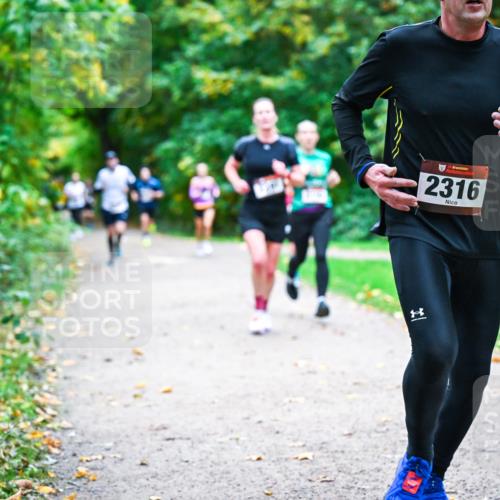 12.10.2025 - Bramfelder Halbmarathon 2025 Dr. Thomas Lammeyer http://msf.ph/oto/9347705 12.10.2025 10:24:45 Laufen 34, 2316 meine-sportfotos.de