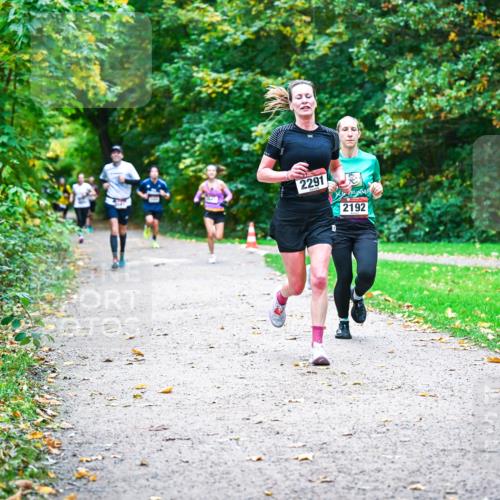 12.10.2025 - Bramfelder Halbmarathon 2025 Dr. Thomas Lammeyer http://msf.ph/oto/9347707 12.10.2025 10:24:45 Laufen 30, 2291, 2192 meine-sportfotos.de