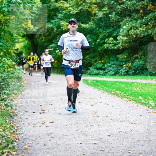 12.10.2025 - Bramfelder Halbmarathon 2025 Dr. Thomas Lammeyer http://msf.ph/oto/9347734 12.10.2025 10:24:50 Laufen 2681 meine-sportfotos.de