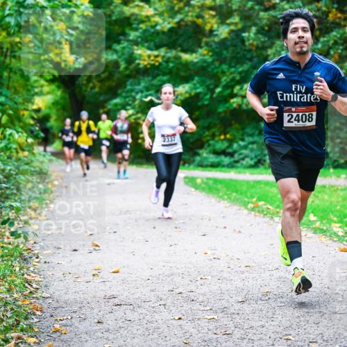12.10.2025 - Bramfelder Halbmarathon 2025 Dr. Thomas Lammeyer http://msf.ph/oto/9347750 12.10.2025 10:24:52 Laufen 2337, 2408 meine-sportfotos.de