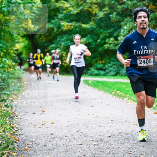 12.10.2025 - Bramfelder Halbmarathon 2025 Dr. Thomas Lammeyer http://msf.ph/oto/9347751 12.10.2025 10:24:52 Laufen 4, 2408 meine-sportfotos.de