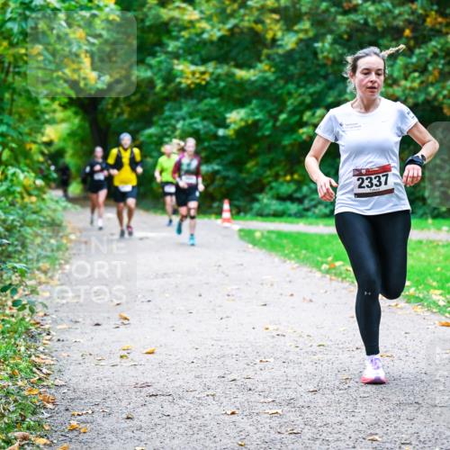 12.10.2025 - Bramfelder Halbmarathon 2025 Dr. Thomas Lammeyer http://msf.ph/oto/9347760 12.10.2025 10:24:54 Laufen 2337 meine-sportfotos.de
