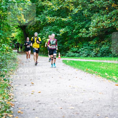 12.10.2025 - Bramfelder Halbmarathon 2025 Dr. Thomas Lammeyer http://msf.ph/oto/9347767 12.10.2025 10:24:55 Laufen 2923, 2874, 2900, 500 meine-sportfotos.de