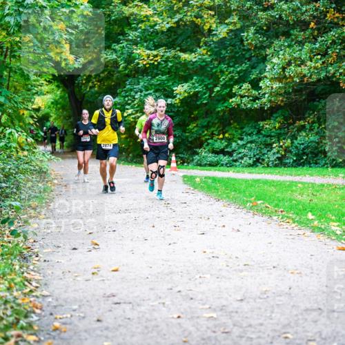 12.10.2025 - Bramfelder Halbmarathon 2025 Dr. Thomas Lammeyer http://msf.ph/oto/9347769 12.10.2025 10:24:55 Laufen 2923, 2874, 2900 meine-sportfotos.de