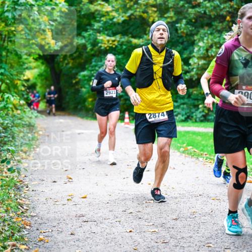 12.10.2025 - Bramfelder Halbmarathon 2025 Dr. Thomas Lammeyer http://msf.ph/oto/9347796 12.10.2025 10:24:59 Laufen 2923, 28741, 900, 0 meine-sportfotos.de