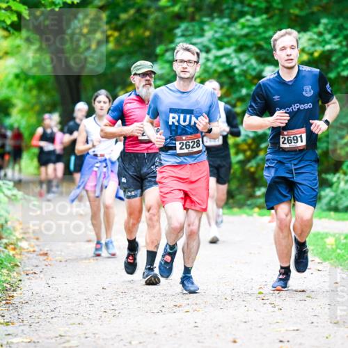 12.10.2025 - Bramfelder Halbmarathon 2025 Dr. Thomas Lammeyer http://msf.ph/oto/9347828 12.10.2025 10:25:10 Laufen 2024, 2628, 2691 meine-sportfotos.de