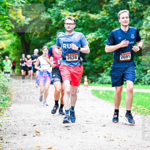 12.10.2025 - Bramfelder Halbmarathon 2025 Dr. Thomas Lammeyer http://msf.ph/oto/9347840 12.10.2025 10:25:11 Laufen 2024, 2628, 2691 meine-sportfotos.de