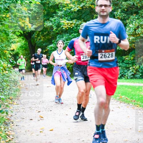 12.10.2025 - Bramfelder Halbmarathon 2025 Dr. Thomas Lammeyer http://msf.ph/oto/9347849 12.10.2025 10:25:13 Laufen 283, 2628, 26, 2272 meine-sportfotos.de