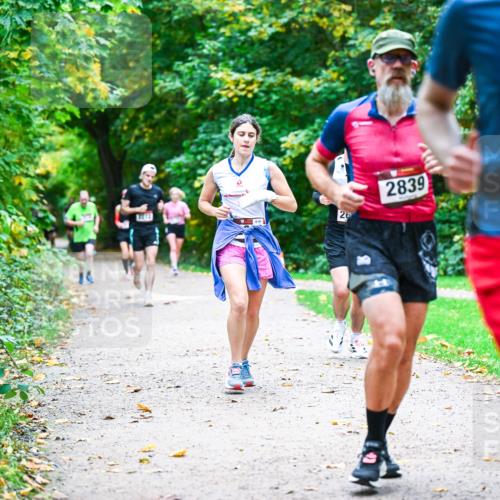 12.10.2025 - Bramfelder Halbmarathon 2025 Dr. Thomas Lammeyer http://msf.ph/oto/9347852 12.10.2025 10:25:14 Laufen 2839, 2628, 2273, 25 meine-sportfotos.de