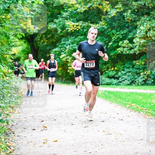 12.10.2025 - Bramfelder Halbmarathon 2025 Dr. Thomas Lammeyer http://msf.ph/oto/9347876 12.10.2025 10:25:17 Laufen 2538, 2272 meine-sportfotos.de