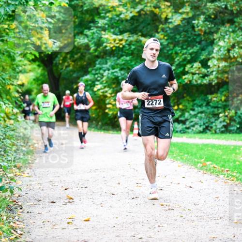 12.10.2025 - Bramfelder Halbmarathon 2025 Dr. Thomas Lammeyer http://msf.ph/oto/9347878 12.10.2025 10:25:18 Laufen 2272 meine-sportfotos.de