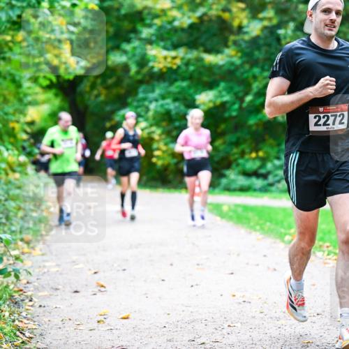 12.10.2025 - Bramfelder Halbmarathon 2025 Dr. Thomas Lammeyer http://msf.ph/oto/9347885 12.10.2025 10:25:19 Laufen 34, 2272 meine-sportfotos.de
