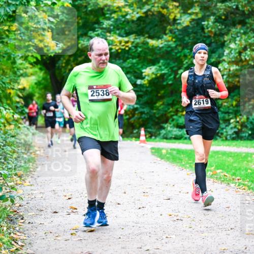 12.10.2025 - Bramfelder Halbmarathon 2025 Dr. Thomas Lammeyer http://msf.ph/oto/9347908 12.10.2025 10:25:22 Laufen 2538, 2619, 21 meine-sportfotos.de