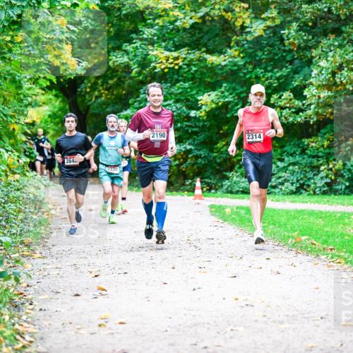 12.10.2025 - Bramfelder Halbmarathon 2025 Dr. Thomas Lammeyer http://msf.ph/oto/9347927 12.10.2025 10:25:26 Laufen 80, 284, 2330, 2190, 2314 meine-sportfotos.de