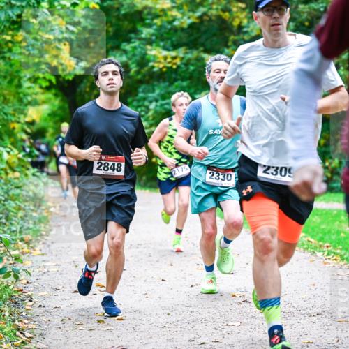 12.10.2025 - Bramfelder Halbmarathon 2025 Dr. Thomas Lammeyer http://msf.ph/oto/9347949 12.10.2025 10:25:29 Laufen 2848, 2175, 2330, 2309, 21 meine-sportfotos.de