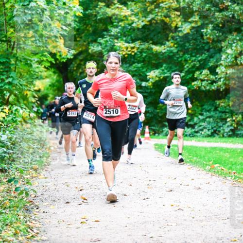 12.10.2025 - Bramfelder Halbmarathon 2025 Dr. Thomas Lammeyer http://msf.ph/oto/9347961 12.10.2025 10:25:35 Laufen 2493, 2514, 2510, 2862, 2298 meine-sportfotos.de