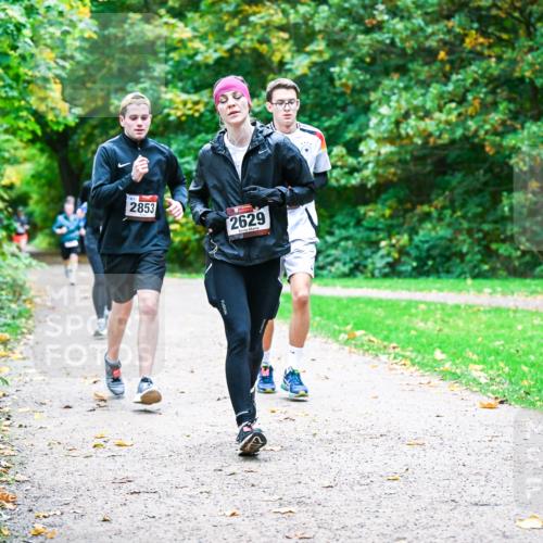 12.10.2025 - Bramfelder Halbmarathon 2025 Dr. Thomas Lammeyer http://msf.ph/oto/9348000 12.10.2025 10:25:42 Laufen 2853, 2629 meine-sportfotos.de