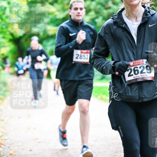 12.10.2025 - Bramfelder Halbmarathon 2025 Dr. Thomas Lammeyer http://msf.ph/oto/9348010 12.10.2025 10:25:43 Laufen 2853, 34, 2629 meine-sportfotos.de