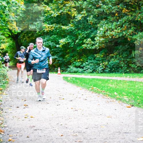 12.10.2025 - Bramfelder Halbmarathon 2025 Dr. Thomas Lammeyer http://msf.ph/oto/9348047 12.10.2025 10:25:49 Laufen 2397, 2889 meine-sportfotos.de