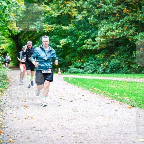 12.10.2025 - Bramfelder Halbmarathon 2025 Dr. Thomas Lammeyer http://msf.ph/oto/9348049 12.10.2025 10:25:50 Laufen 2889 meine-sportfotos.de
