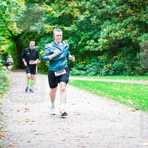 12.10.2025 - Bramfelder Halbmarathon 2025 Dr. Thomas Lammeyer http://msf.ph/oto/9348053 12.10.2025 10:25:50 Laufen 2683, 2889 meine-sportfotos.de