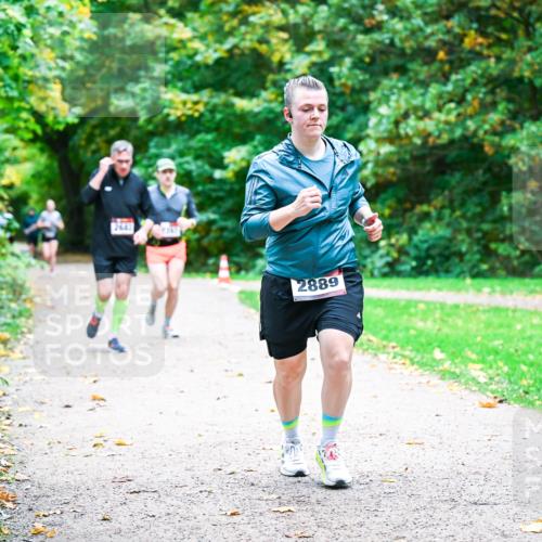 12.10.2025 - Bramfelder Halbmarathon 2025 Dr. Thomas Lammeyer http://msf.ph/oto/9348058 12.10.2025 10:25:51 Laufen 2643, 2889 meine-sportfotos.de