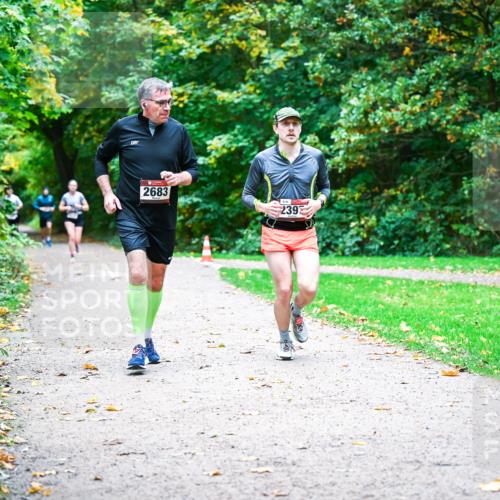 12.10.2025 - Bramfelder Halbmarathon 2025 Dr. Thomas Lammeyer http://msf.ph/oto/9348067 12.10.2025 10:25:52 Laufen 2683, 239 meine-sportfotos.de